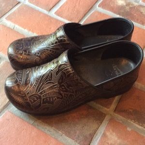 Women’s Dansko Professional clogs size 43